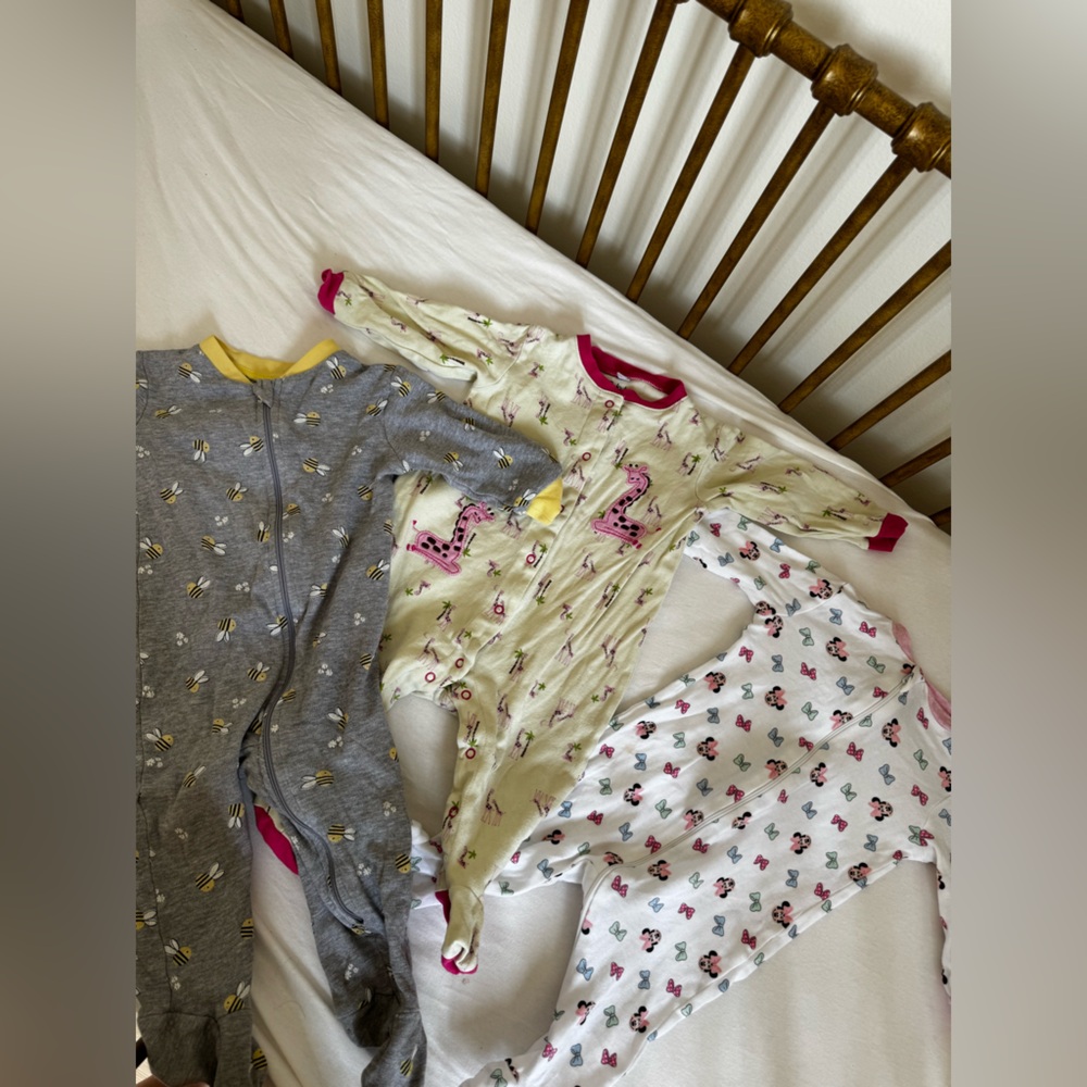 Lot of 3 baby girl sleepers George bees Disney Minnie Mouse Pekkle giraffes 6m